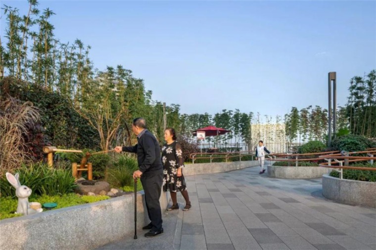 海绵城市的发展趋势及应用-龙湖颐年公寓屋顶花园,重庆 城镇更新 (4)