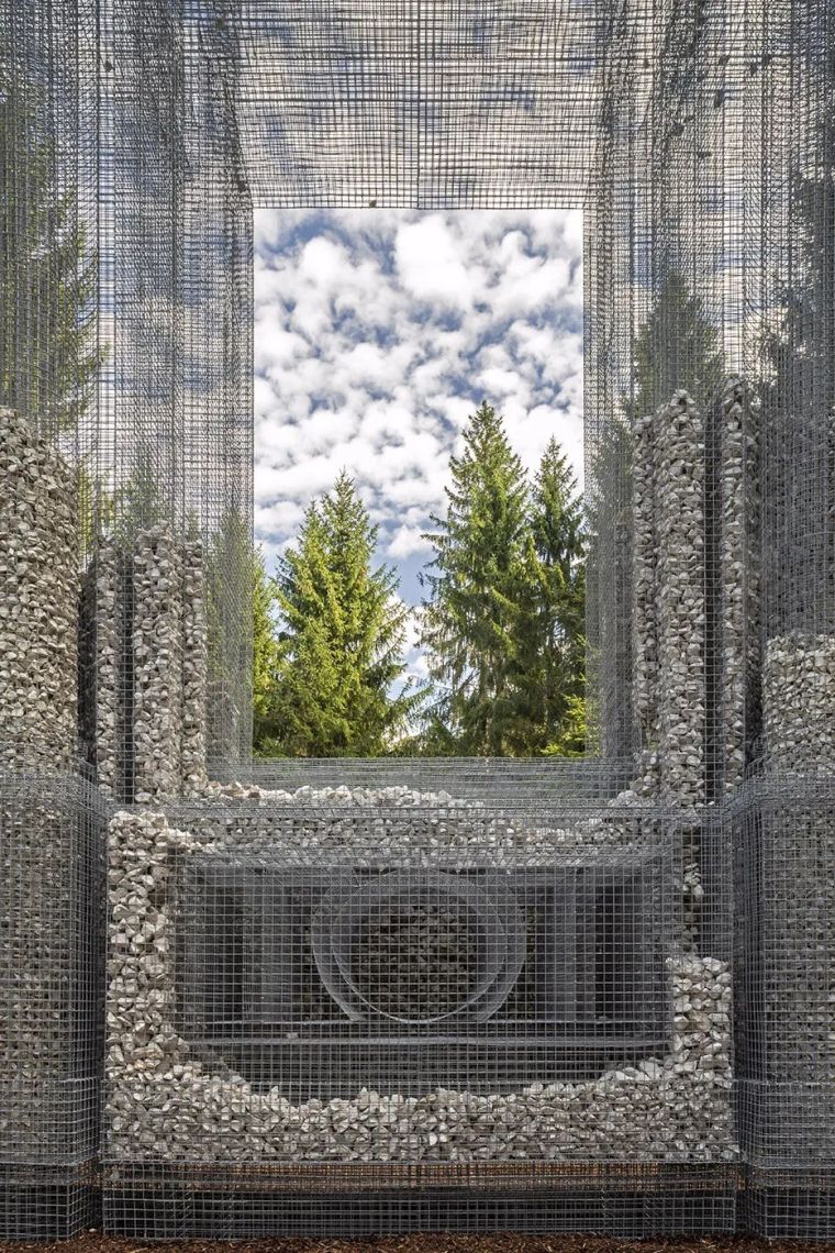建筑室内景观艺术装置领域的低价材料——金属网
